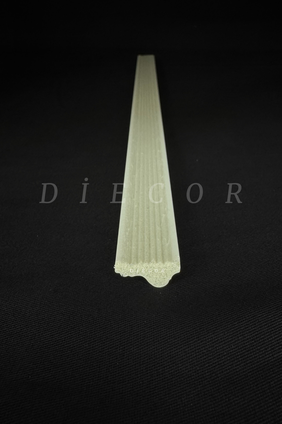 Dekoratif Boyanabilir 1 Adet 2 cm Polistren Duvar Çıtası