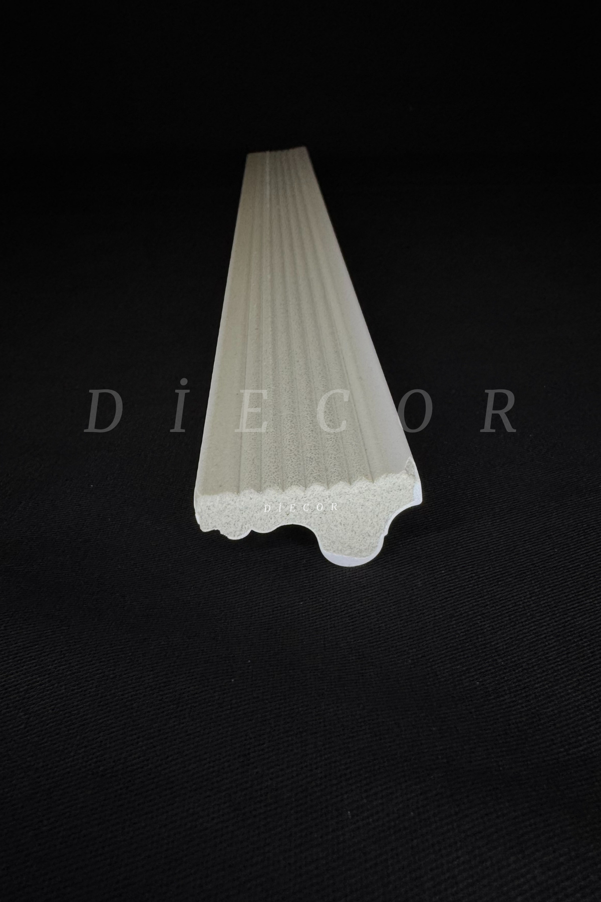 Dekoratif Boyanabilir 1 Adet 4 cm Polistren Duvar Çıtası